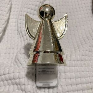 NWT- Bath & Body Works- Angel Wallflower